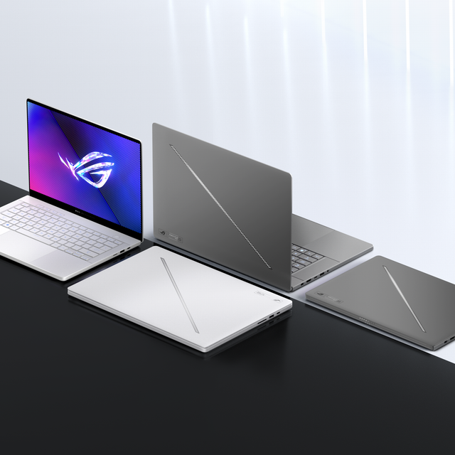 Two Zephyrus G14 and G16 Laptops, Eclipse Gray and Platinum White, Back to Back on Gray and White Background.